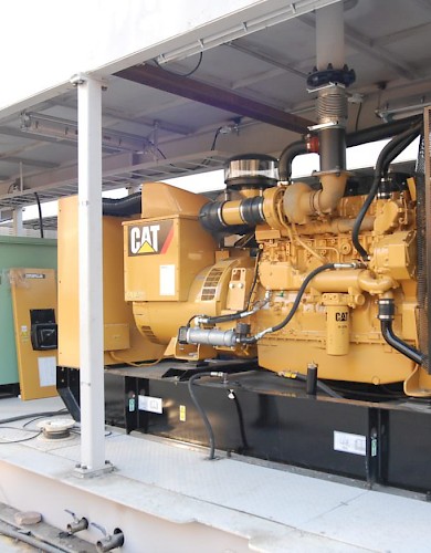 Diesel engine + generator house